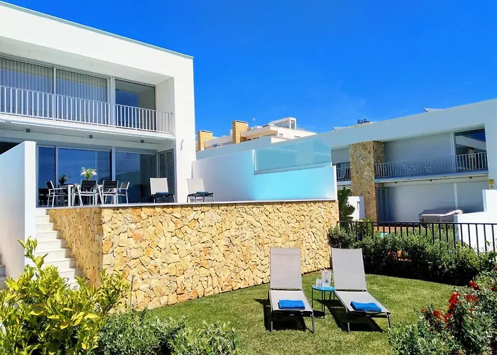 Luxury & Private Heatable Pool In Villa