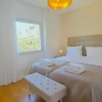 Luxury & Private Heatable Pool In *