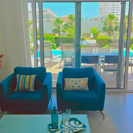 Luxury & Private Heatable Pool In Βίλα