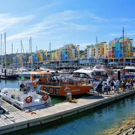 Luxury & Private Heatable Pool In *